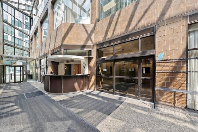 Building Photo - 405 N Wabash Ave