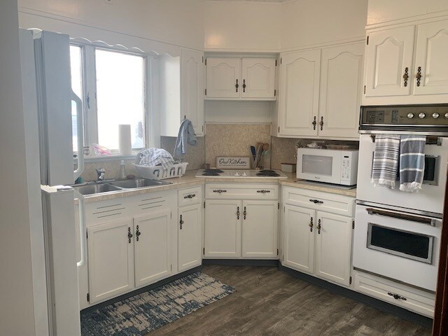 Kitchen - 9 Bewley Pkwy