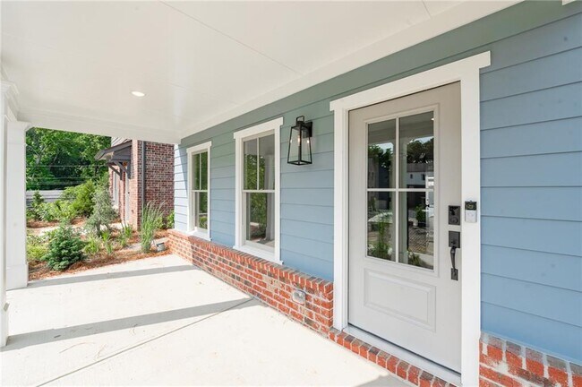 Building Photo - 3272 Stillwood Dr