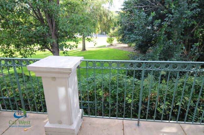 Building Photo - $5,295 - Elegant 3br / 2ba Condo in 55+ Lo...