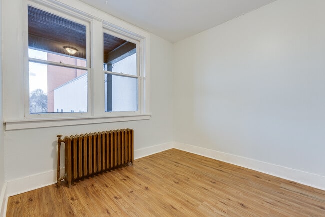 Building Photo - 525 Washington Ave