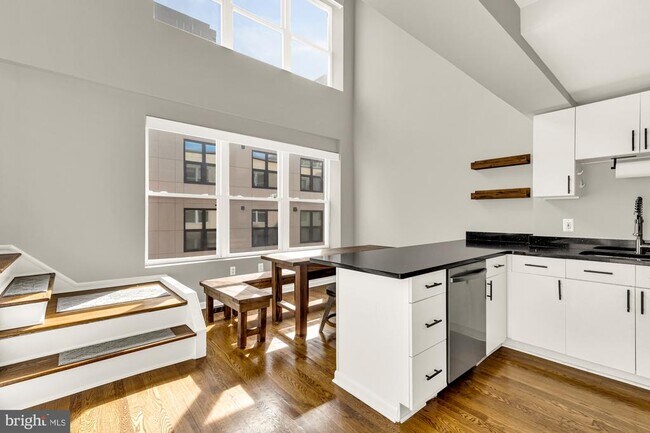 Building Photo - 1437 Rhode Island Ave NW