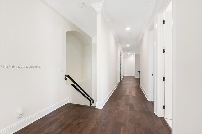 Building Photo - 12008 NW 69th Ct