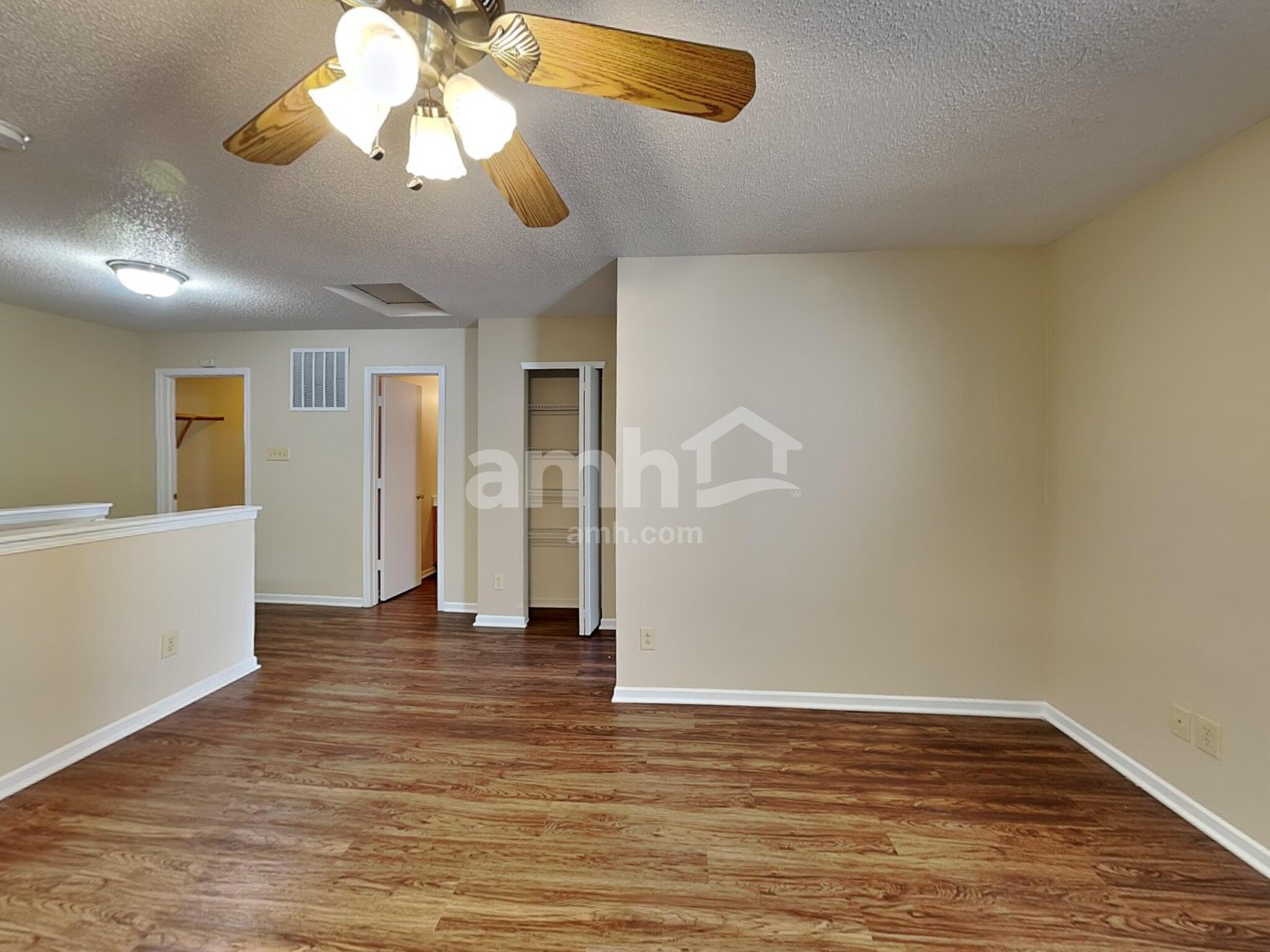 Building Photo - 10352 Fairmont Ln