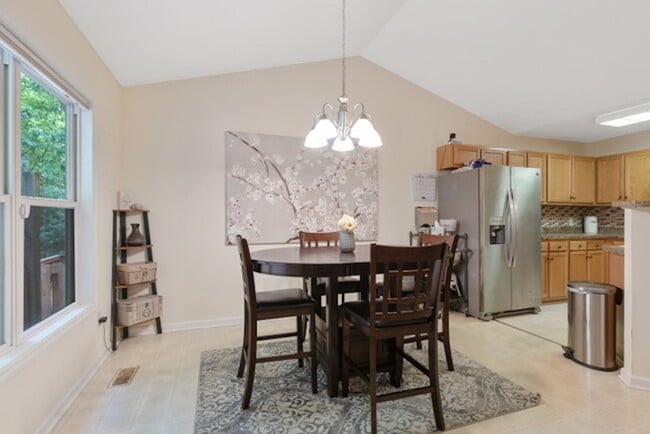 Building Photo - 303 Harbor Trce