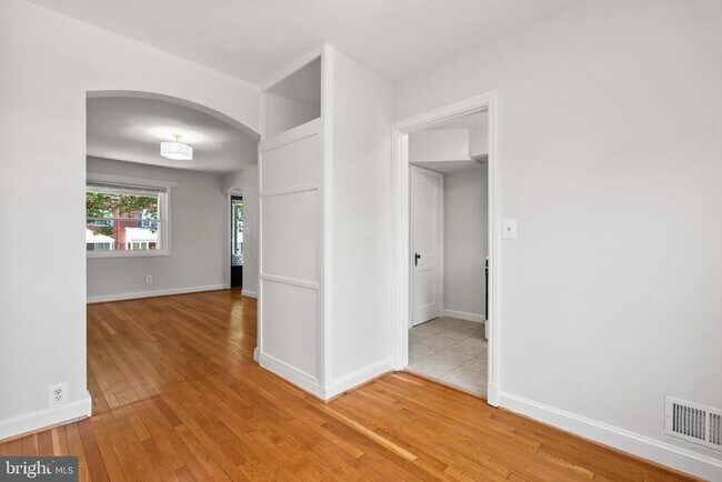 Building Photo - 342 Wesmond Dr