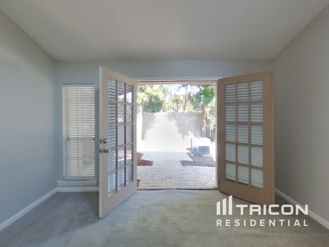 Building Photo - 8826 Nature View Ln W