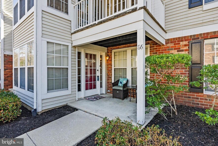 Building Photo - 86 Eldon Way
