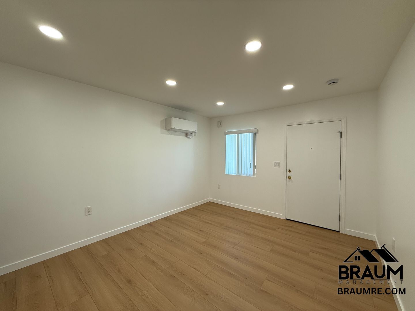 Building Photo - 6336 Tujunga Ave