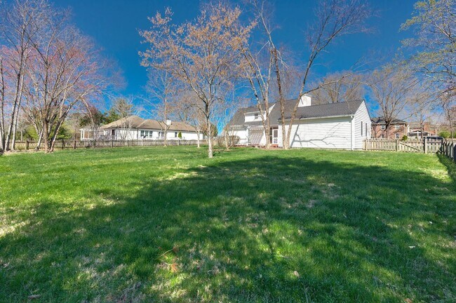 Building Photo - Stunning 3BR/2BA home in the desirable Temple Hills Golf Community!