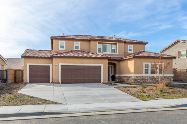 Building Photo - 23307 Desert Lily Ct