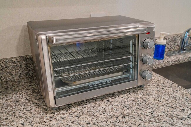 Building Photo - 9600 W Georgia Ave