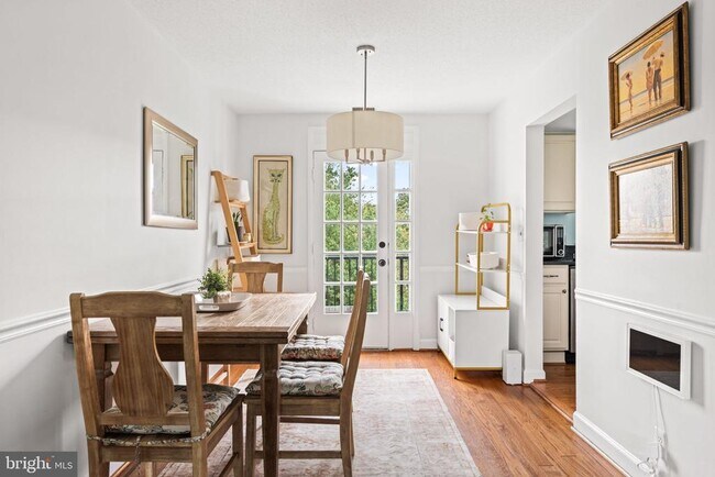 Building Photo - 3050 S Buchanan St