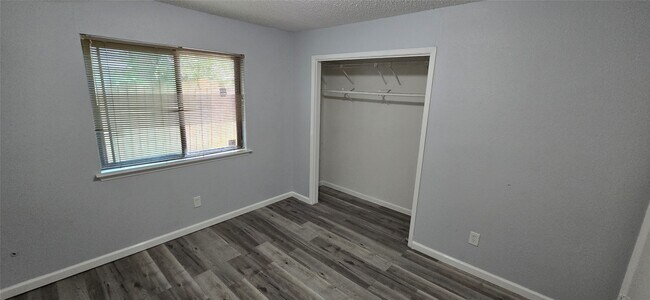 Building Photo - 6311 Dawnridge Dr