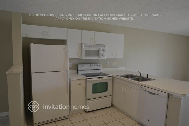 Building Photo - 2542 Country Golf Dr