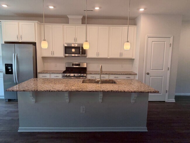 Building Photo - 1227 Commack Dr