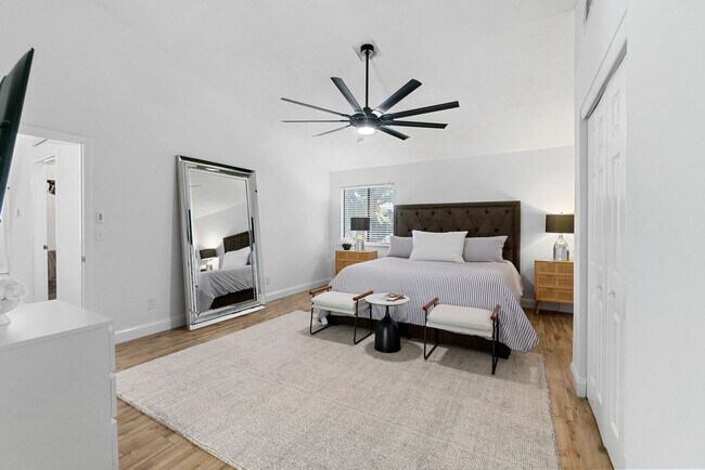 Building Photo - 152 Manresa Rd