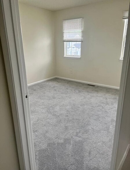 Building Photo - 4087 Peridot Dr