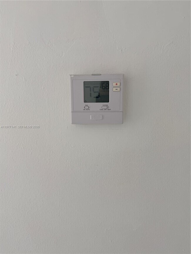 Building Photo - 899 West Ave