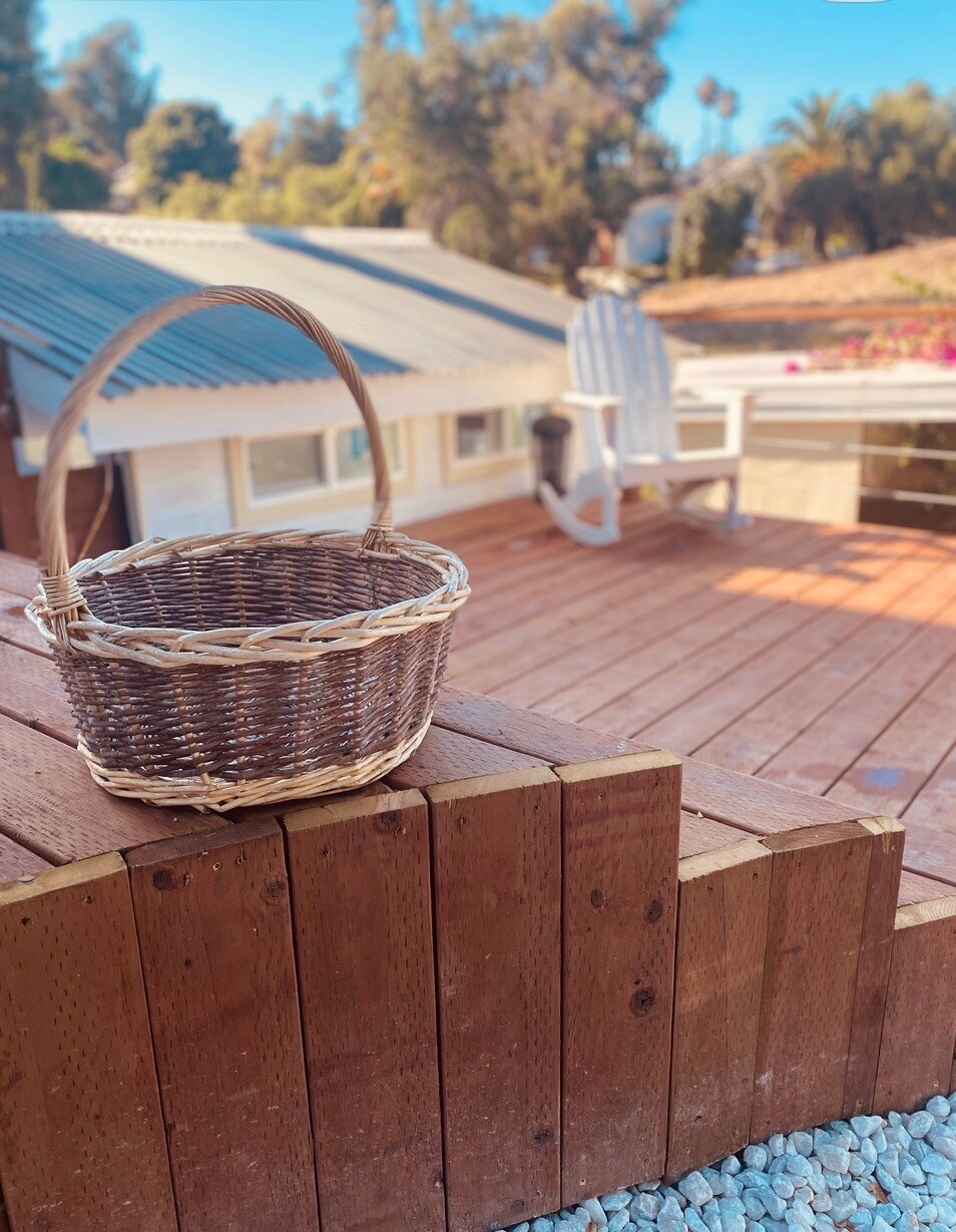 Building Photo - 1058 W 6th St