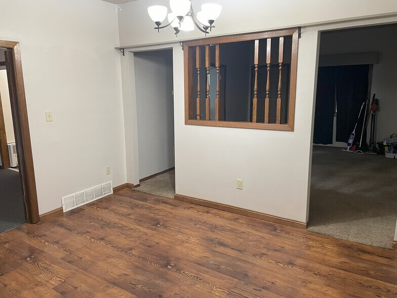 Dining room - 120 2nd Ave SW