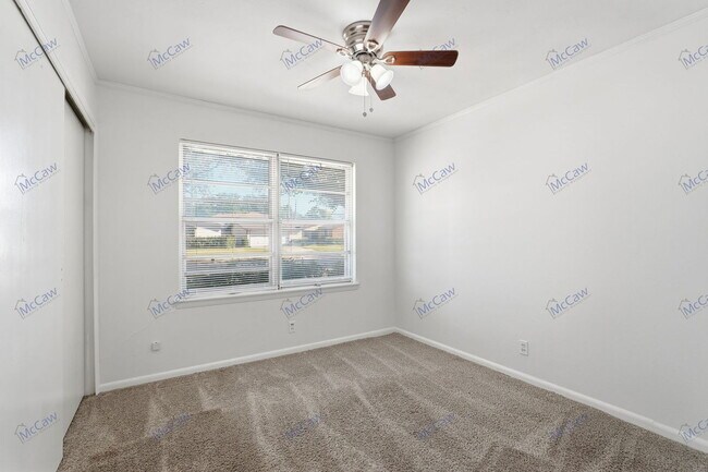 Building Photo - 3401 Princeton Dr