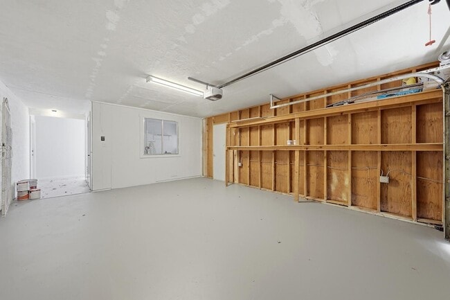 Building Photo - 3540 E Voltaire Dr