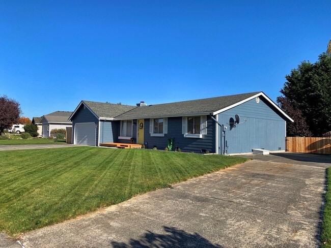 Building Photo - 4603 Guemes View