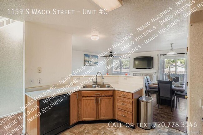 Building Photo - 1159 S Waco St