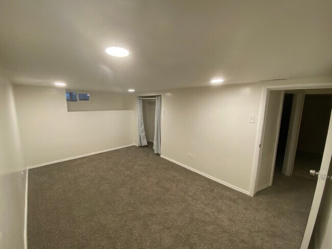 Building Photo - 9322 S 1300 W
