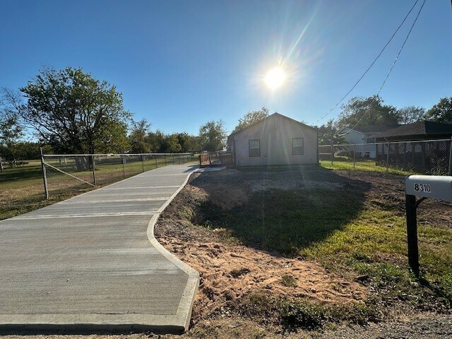 Building Photo - 8310 Park St