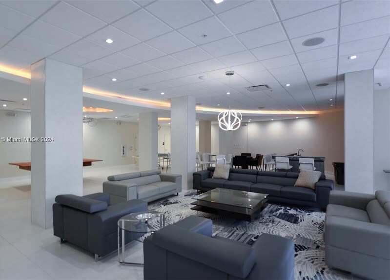 Building Photo - 3001 S Ocean Dr