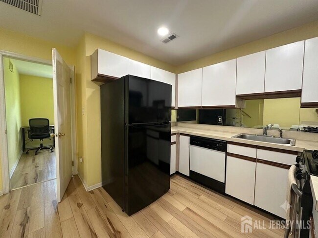 Building Photo - 263 Prestwick Way