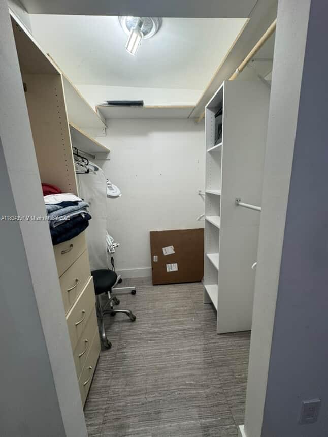 Building Photo - 16082 NE 9th Ct