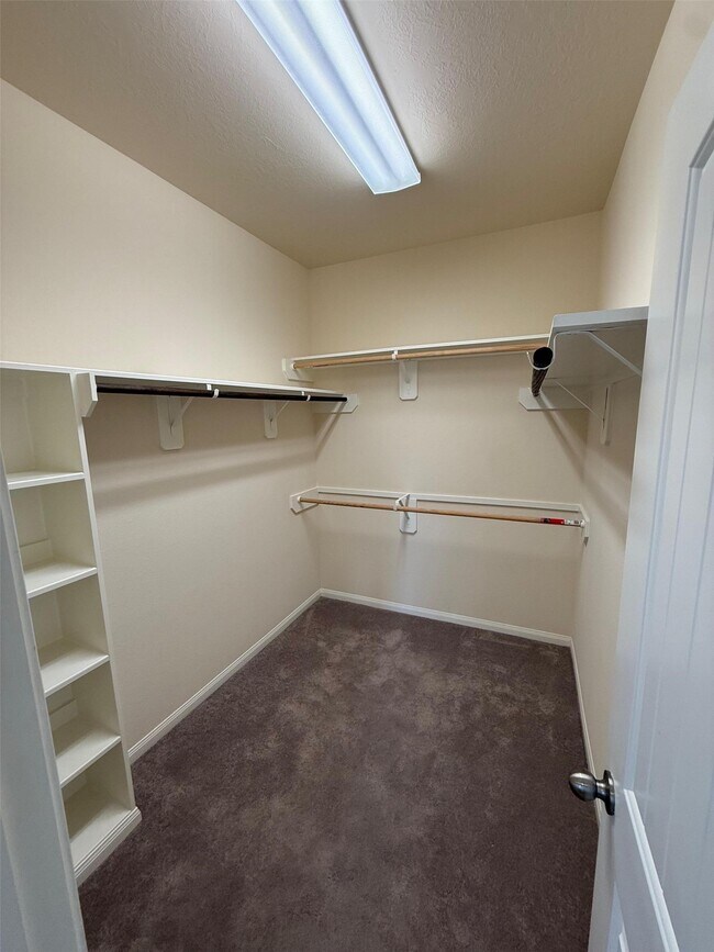Building Photo - 7827 Mesquite Manor Ln