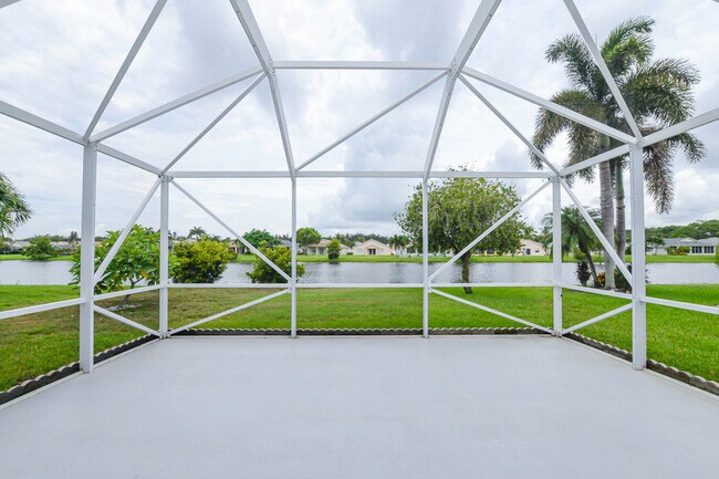 Building Photo - 522 SW Indian Key Dr