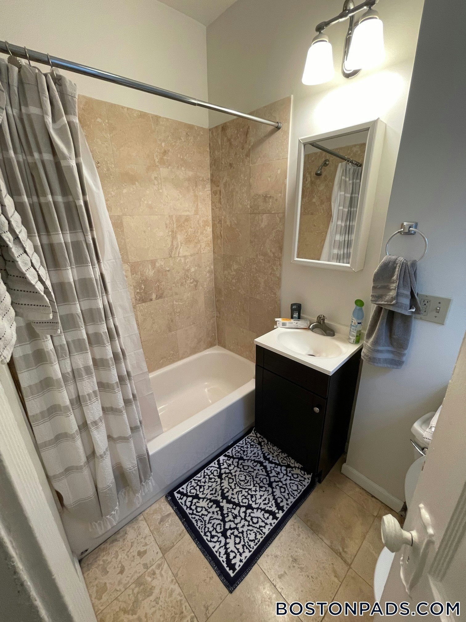 Building Photo - 38 Hemenway St