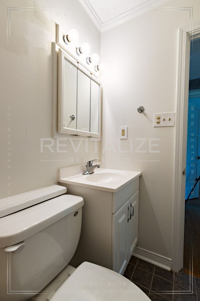 Building Photo - Beautiful 2 Bedroom/1 Bathroom in Springhi...