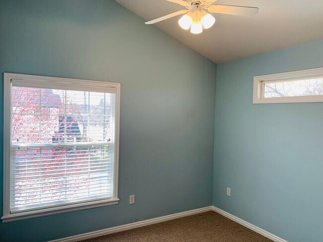 Building Photo - Beautiful Home In South East Boise!