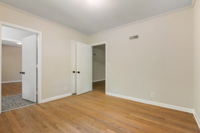 Building Photo - 2209 Morehead Ave