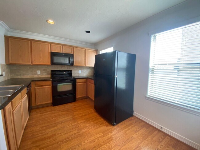 Building Photo - 3710 Sherwood Ln