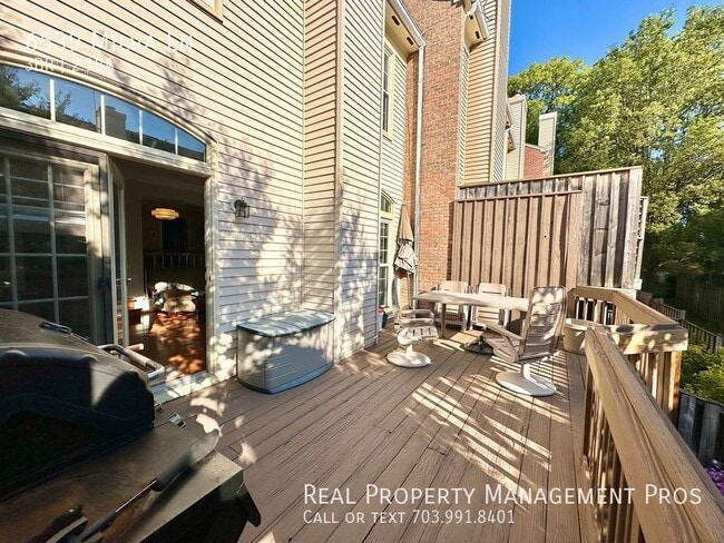 Building Photo - 6539 Milva Ln