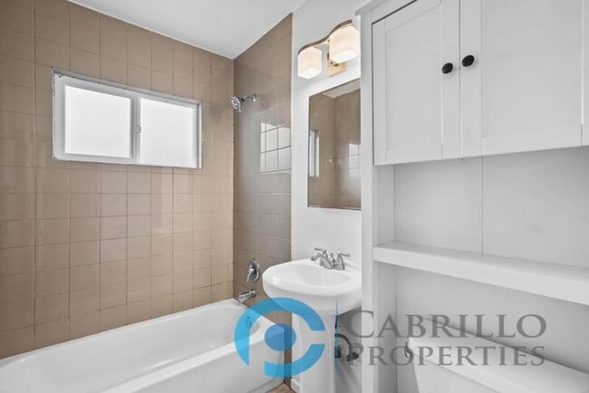 Building Photo - 2110 Bacon St