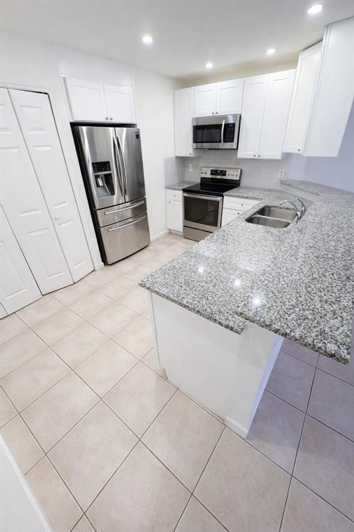 Building Photo - 627 Bluebill Ct