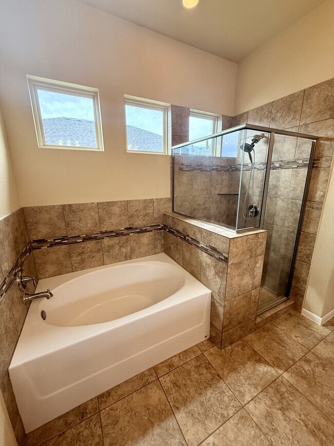 Building Photo - 10307 Bryson Dr