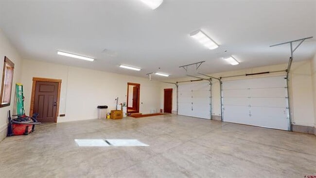 Building Photo - Off The Grid Rental