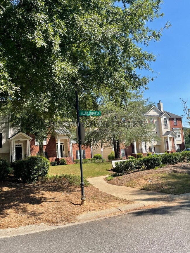 Building Photo - 244 Village Square Dr