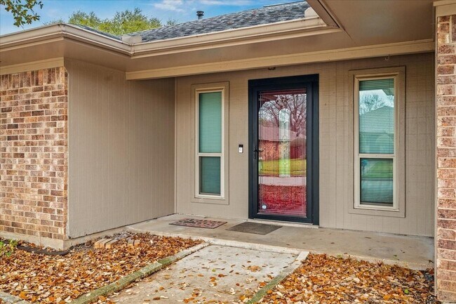 Building Photo - 311 Gwendola Dr