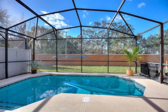 Building Photo - 820 Las Fuentes Dr