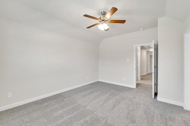 Building Photo - 18906 Whistling Oaks Dr